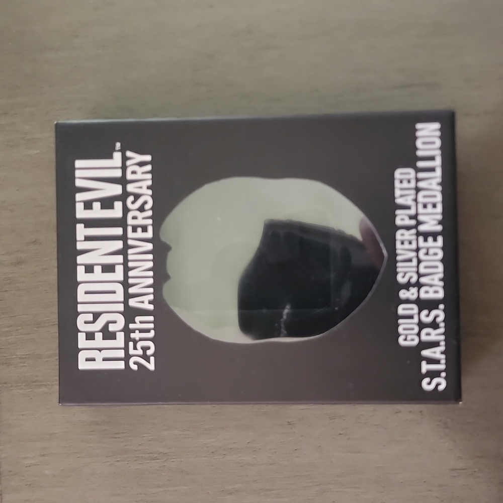 Resident Evil - STARS Badge Medallion limited edtion. - Picture 6 of 8